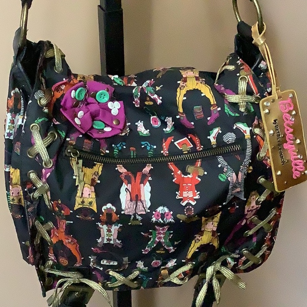 EUC Betsey Johnson Betseyville over the shoulder tote - Picture 3 of 12